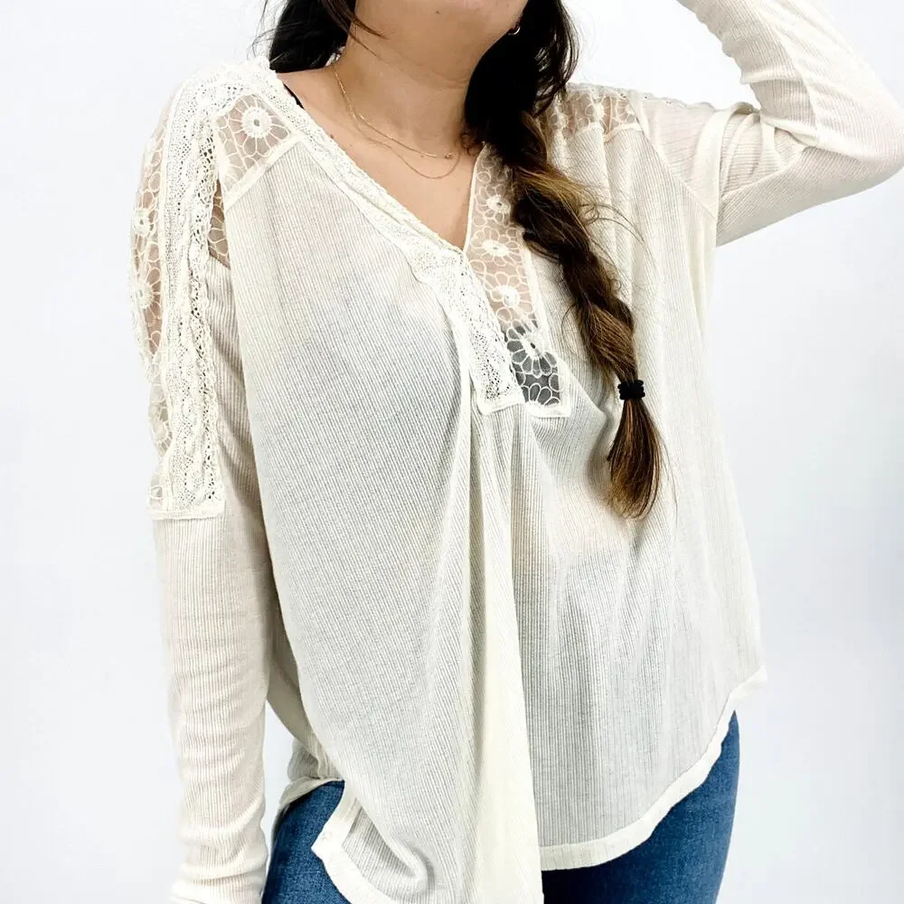 Free People White Long Sleeve V-Neck Lace long sleeve top‎